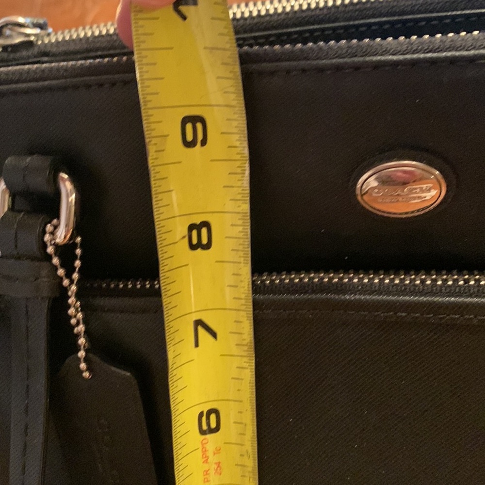 Coach Tote Bag - Picture 7 of 9